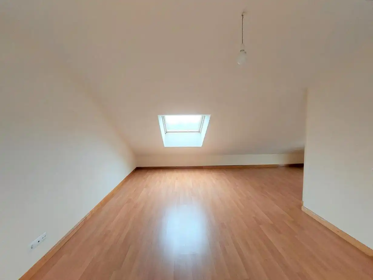Habitación de Casa adosada en venta en Sariegos con Jardín privado