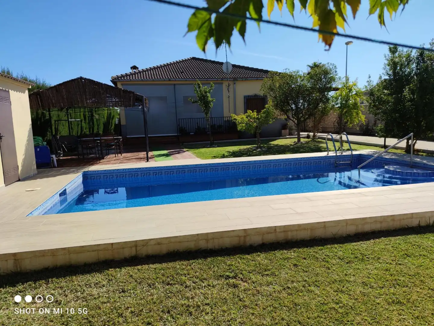 Casa amb piscina en venda a La Carlota, imagen 2