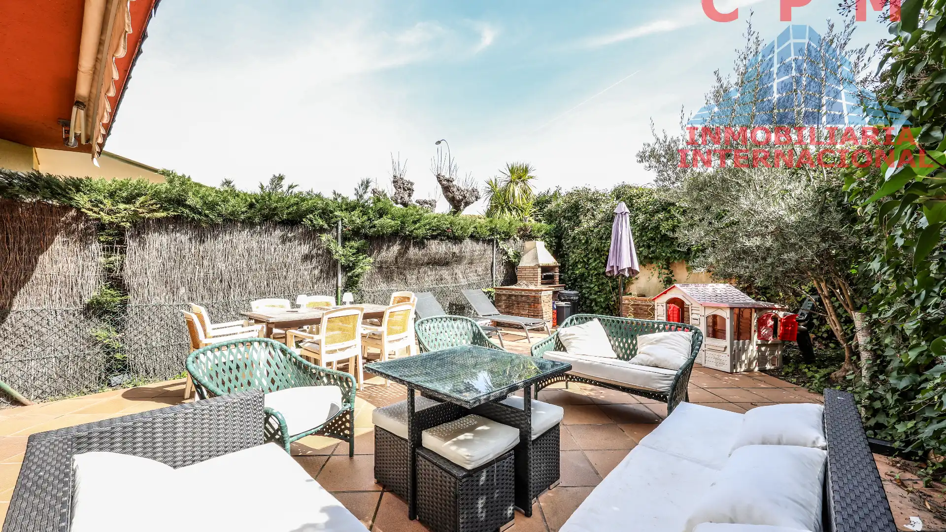 Terraza de Casa adosada de alquiler en La Moraleja con Aire acondicionado, Calefacción y Jardín privado