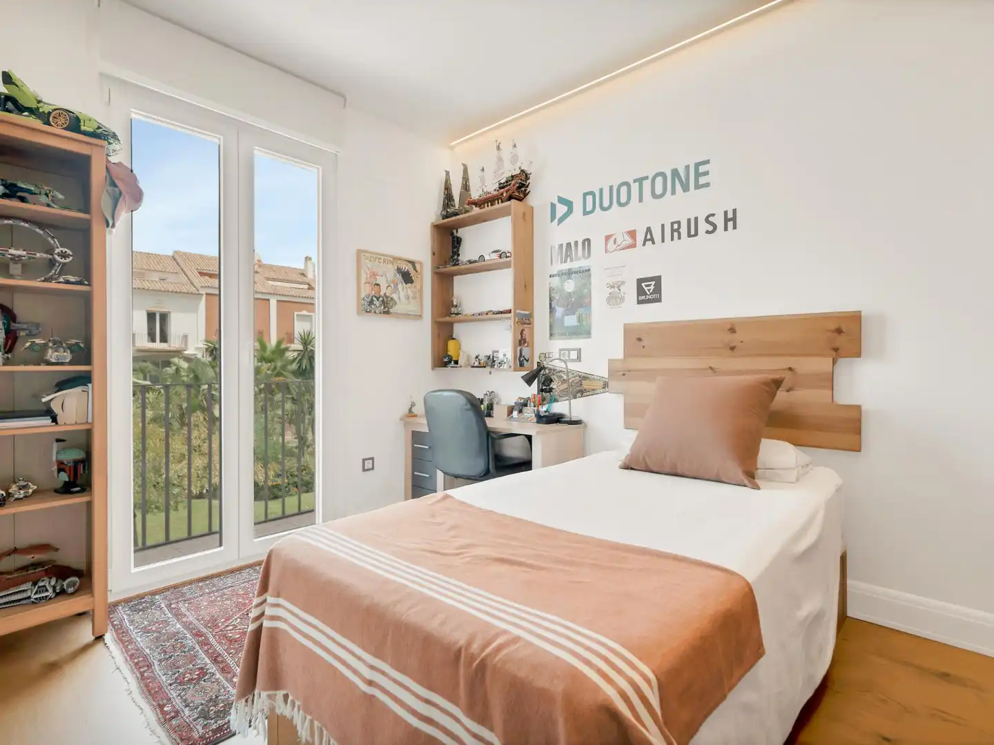 Bedroom of Detached homes for sale in Marbella  with Private garden, Alarm and Community pool