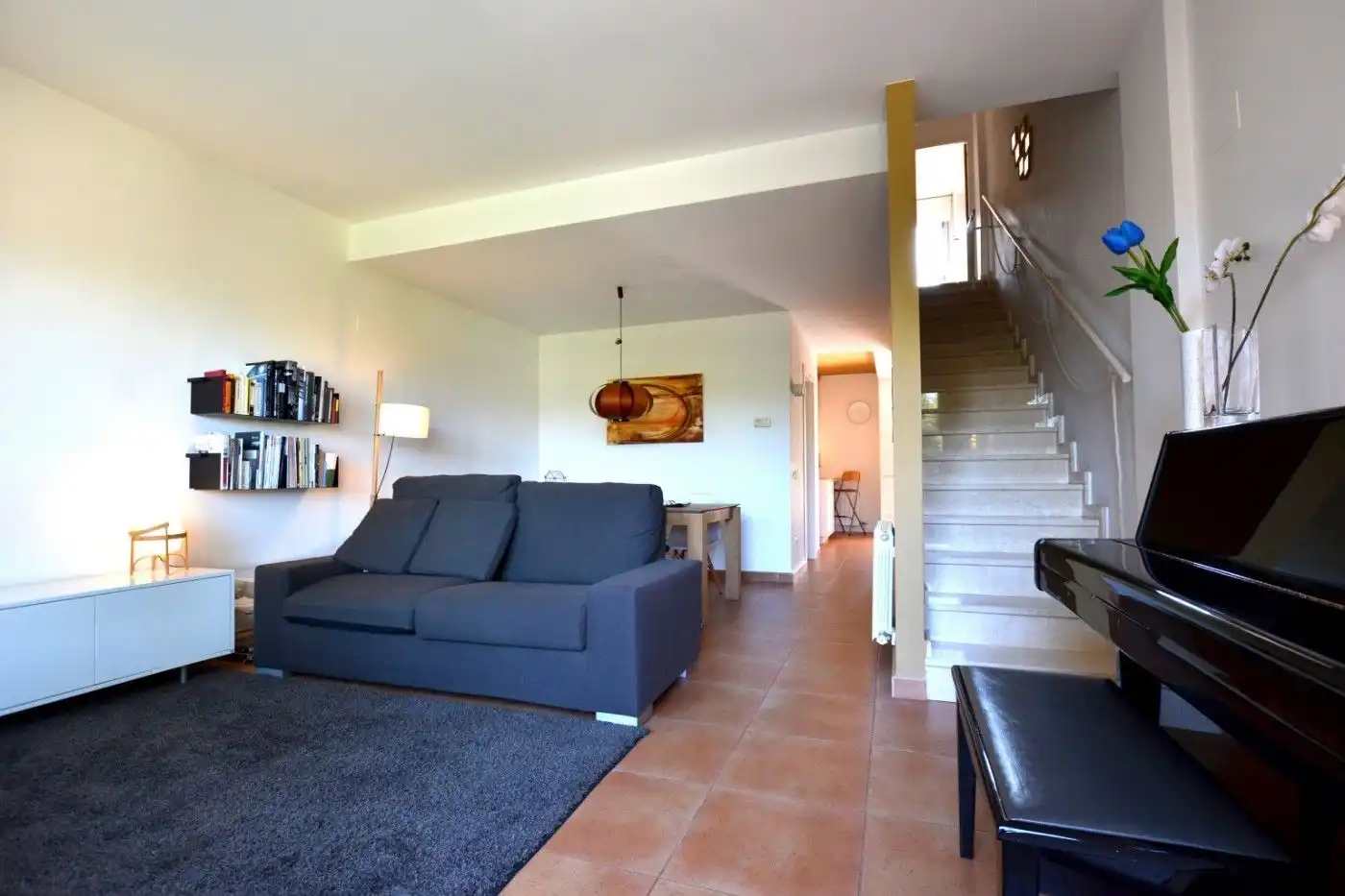 Sala de estar de Casa adosada de alquiler en Sant Cugat del Vallès con Calefacción, Terraza y Trastero