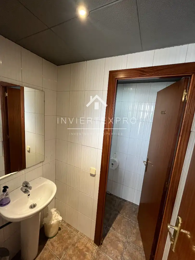 Business premises for transfer in Carrer de la Unió, imagen 9