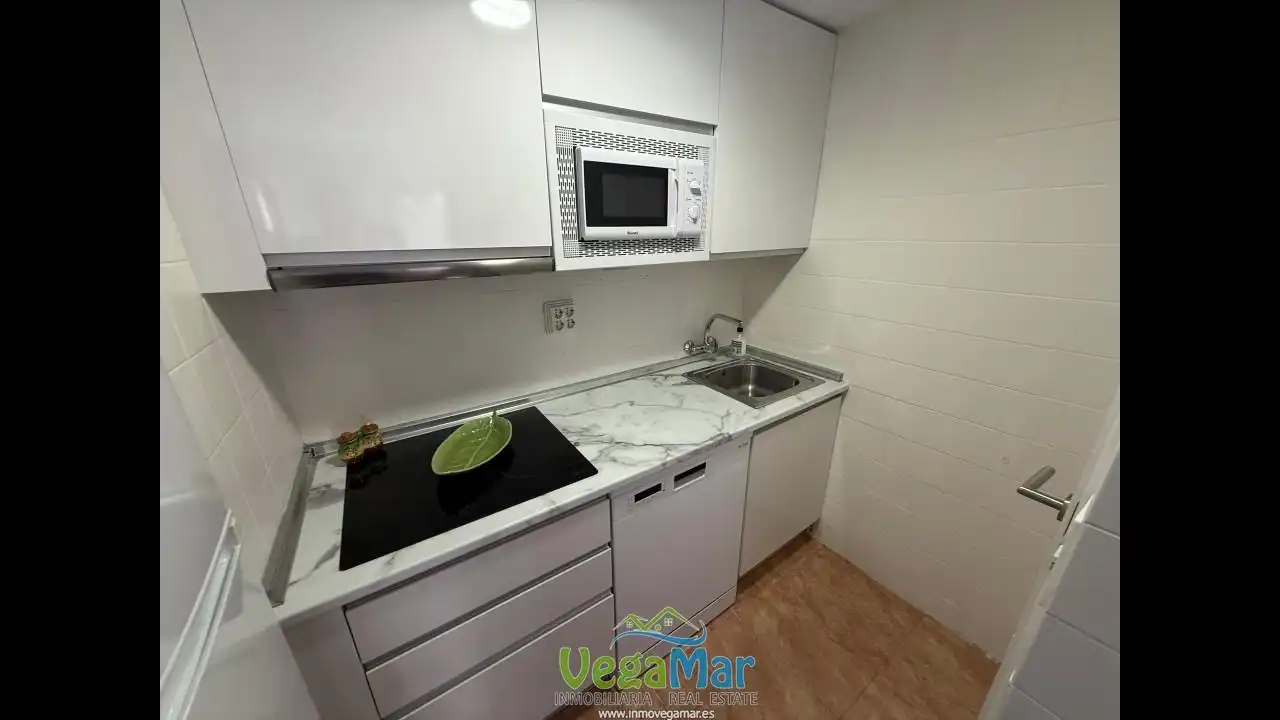 Cocina de Piso de alquiler en Almuñécar con Aire acondicionado y Terraza