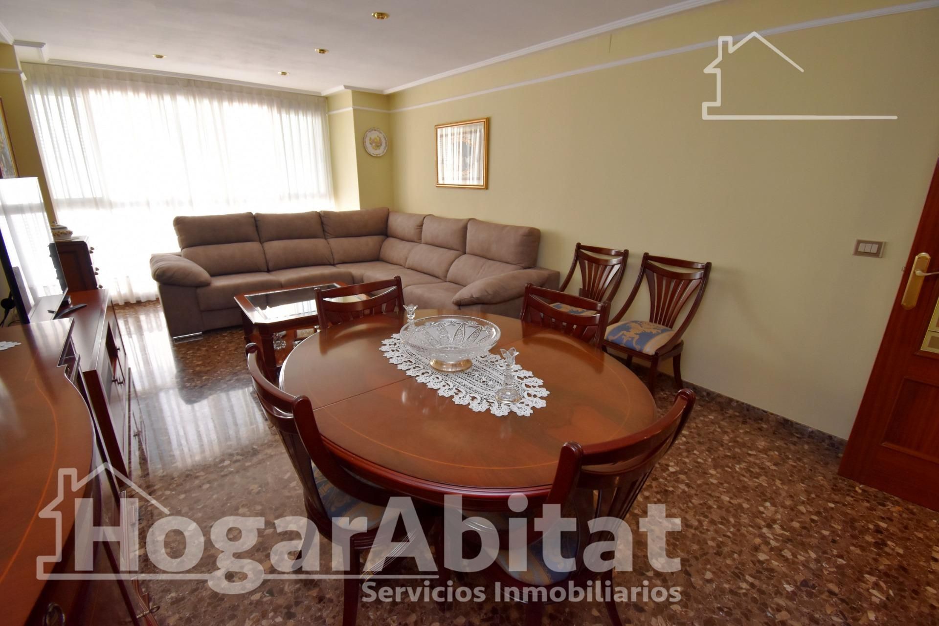Living room of Flat for sale in Castellón de la Plana / Castelló de la Plana  with Air Conditioner, Heating and Storage room