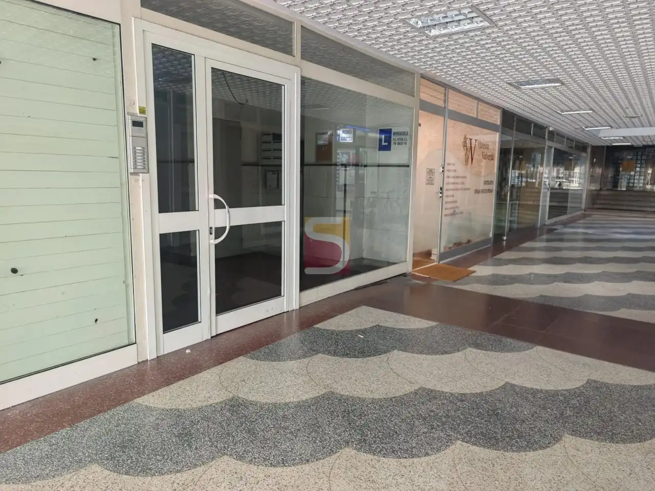 Oficina de lloguer en Nigrán amb Calefacció