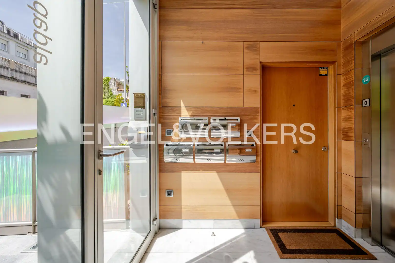 Dúplex en venda en Donostia - San Sebastián  amb Aire condicionat, Calefacció i Parquet