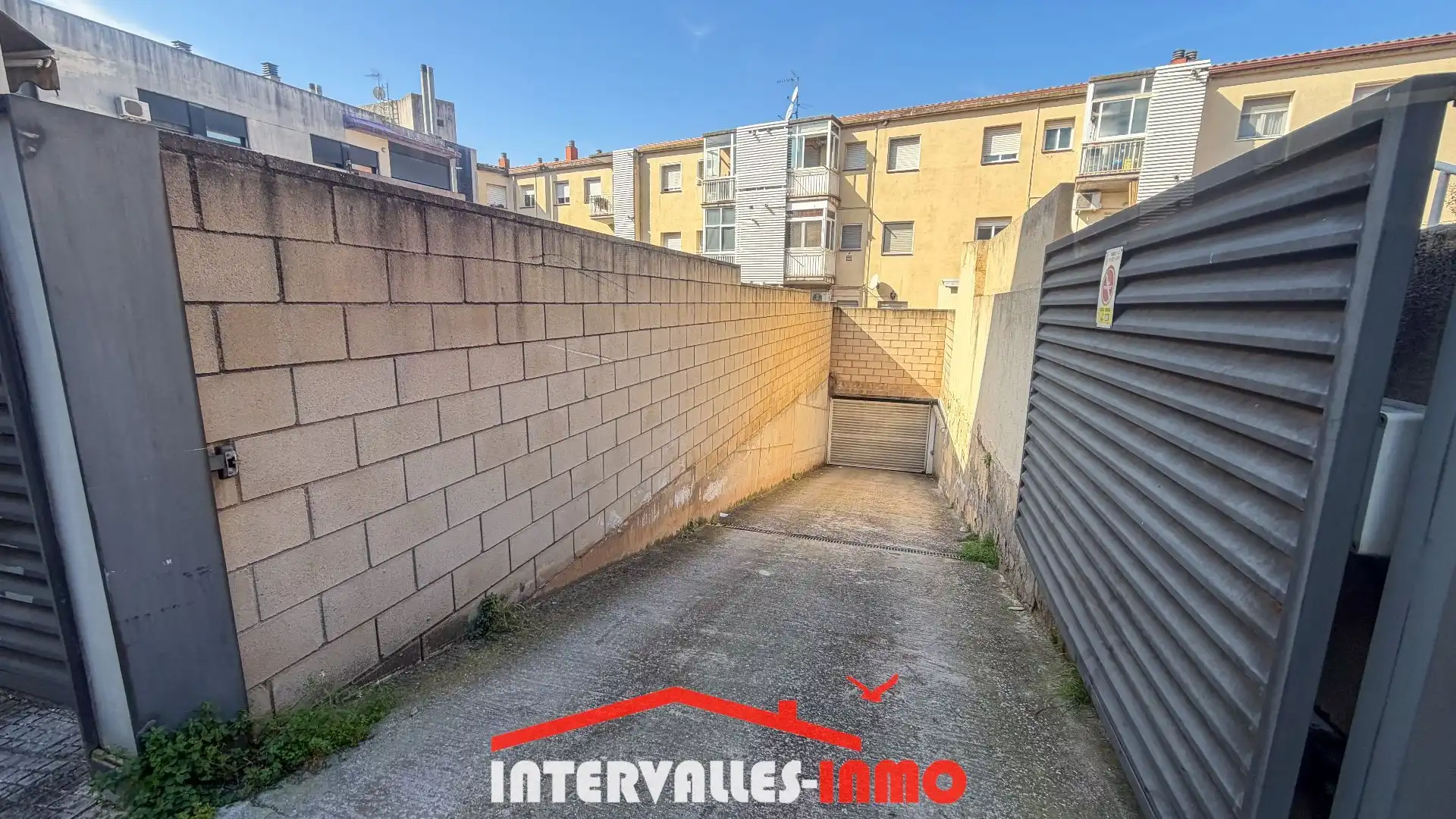 Vista exterior de Garaje en venta en Palau-solità i Plegamans