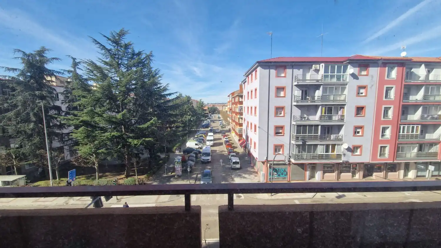 Exterior view of Flat for sale in León Capital   with Heating, Parquet flooring and Terrace