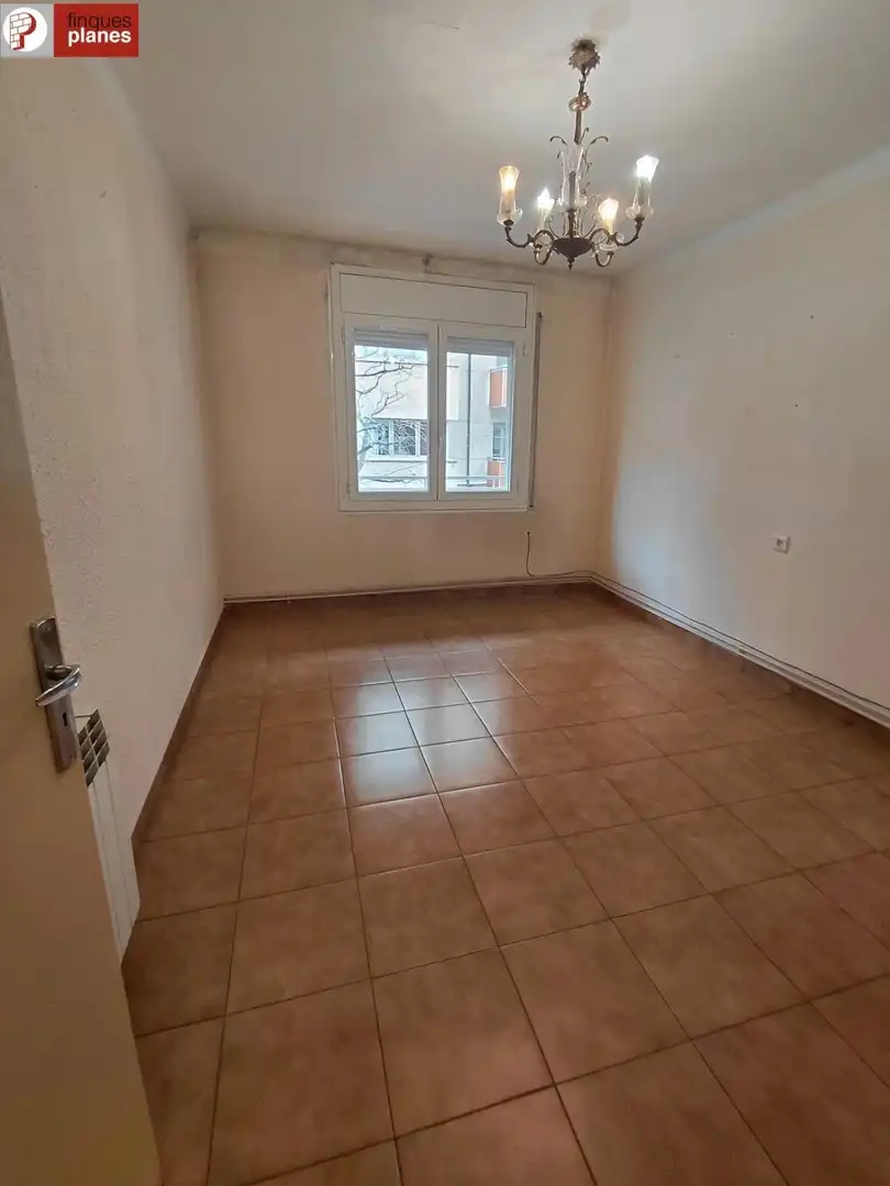 Habitación de Piso en venta en La Seu d'Urgell con Calefacción, Terraza y Trastero