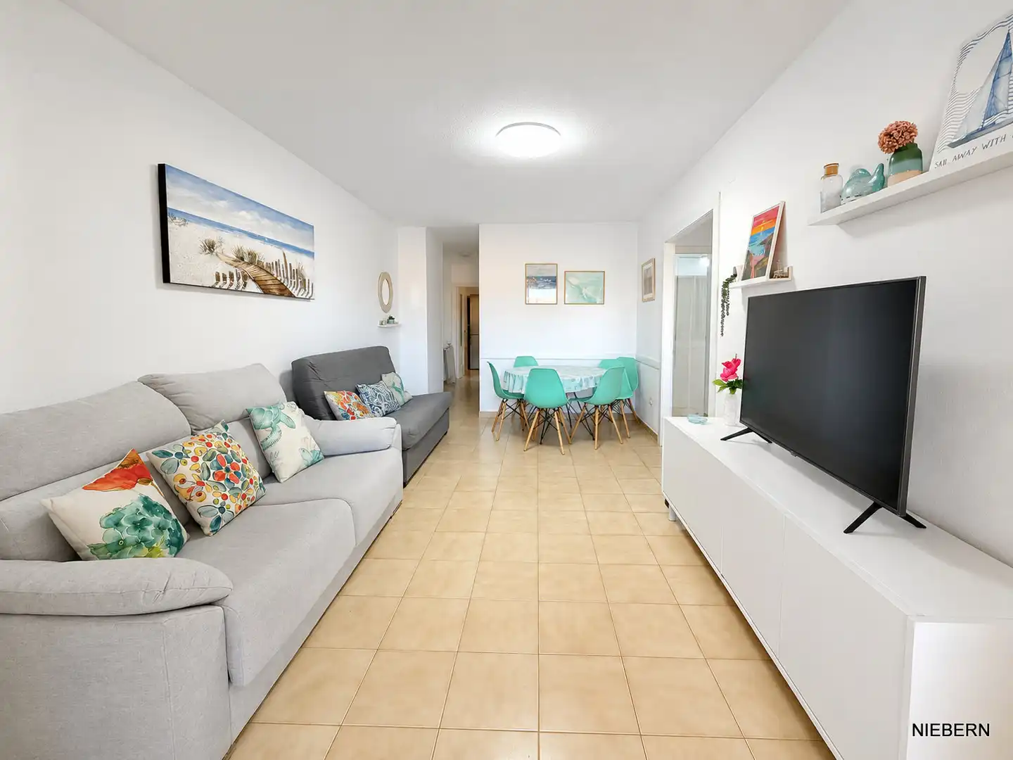 Sala d'estar de Pis en venda en La Manga del Mar Menor amb Moblat, Balcó i Piscina comunitària