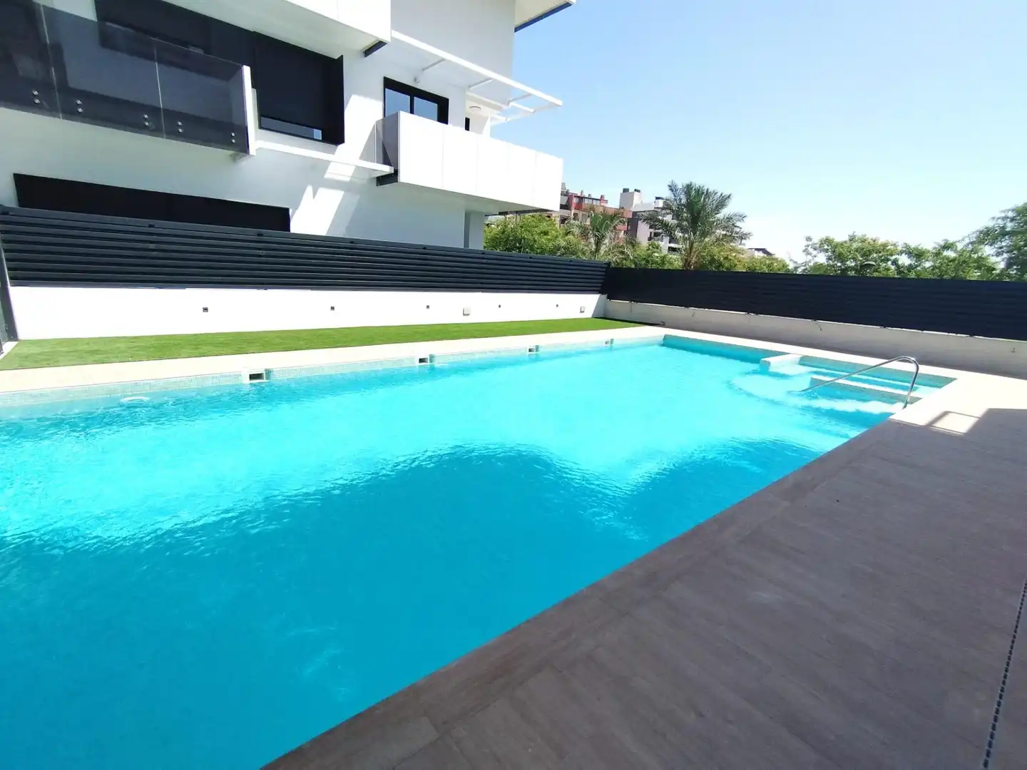 Piscina de Pis de lloguer en Murcia amb Aire condicionat, Calefacció i Jardí privat