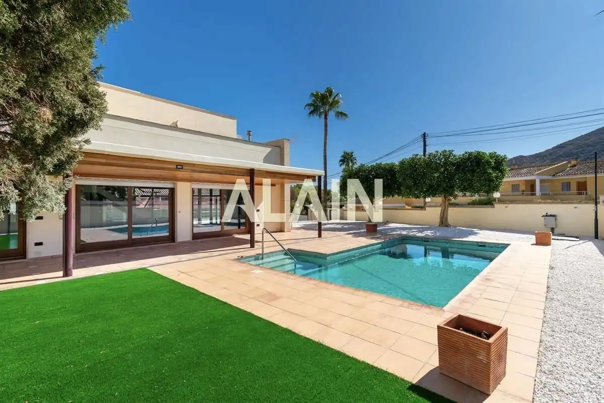 Vista exterior de Casa o chalet en venta en L'Alfàs del Pi con Calefacción, Jardín privado y Terraza