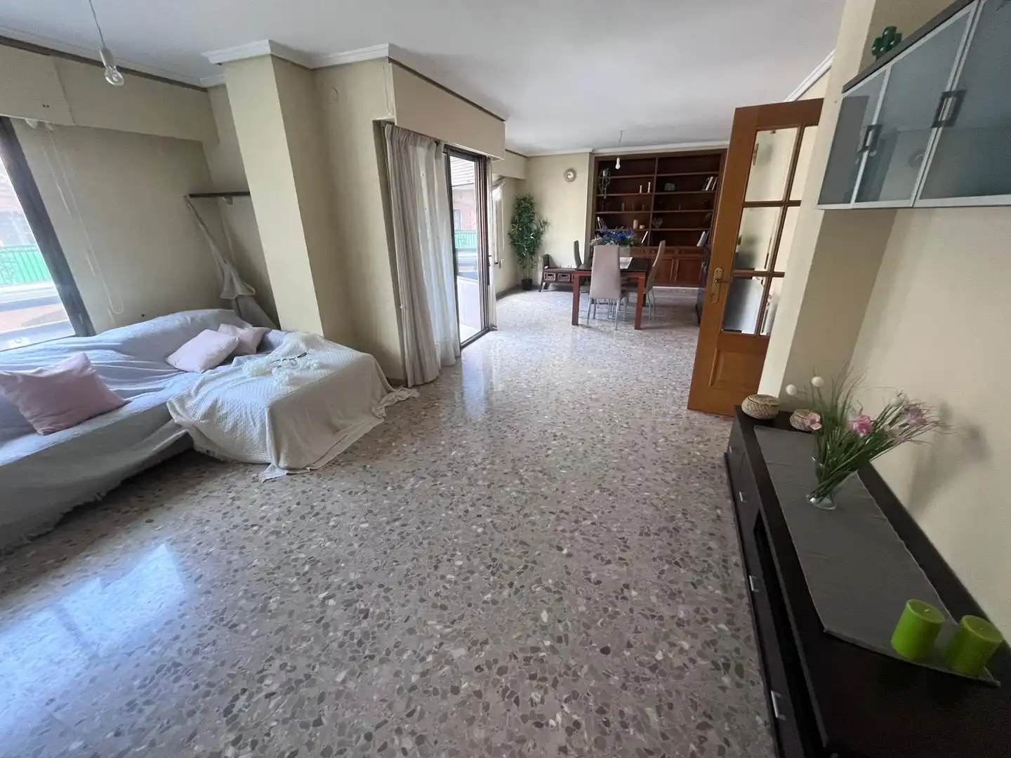 Sala de estar de Piso en venta en La Pobla de Farnals con Terraza, Horno y Balcón