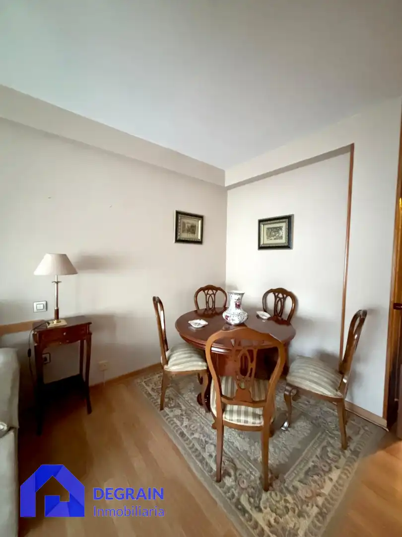 Comedor de Piso de alquiler en Oviedo  con Calefacción, Terraza y Trastero