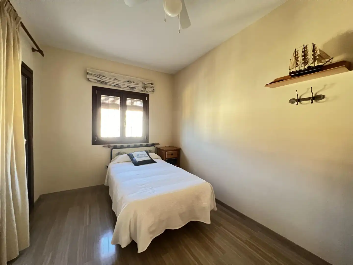 Dormitori de Casa o xalet en venda en Antequera amb Aire condicionat, Calefacció i Jardí privat