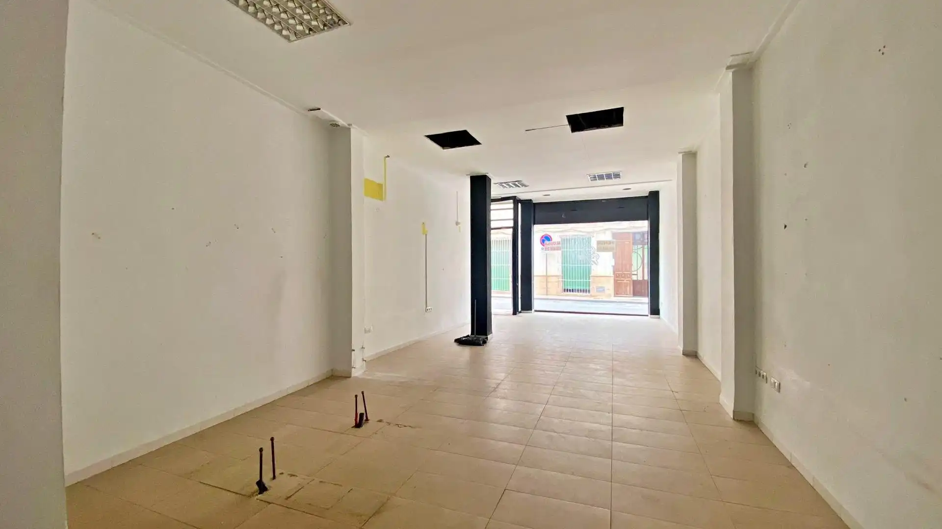 Business premises for sale in Avenida de Santa Eulalia, imagen 5