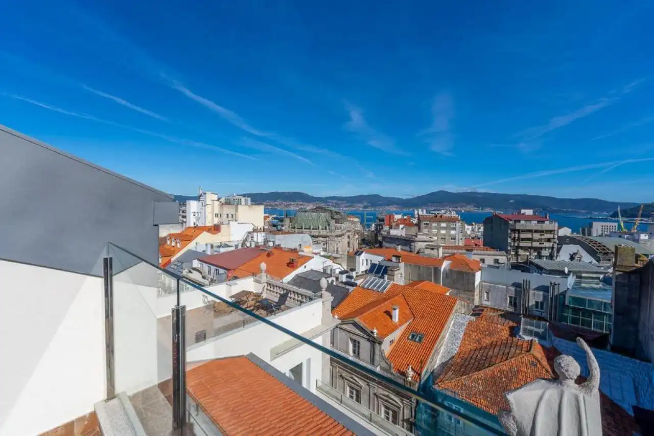 Vista exterior de Pis en venda en Vigo  amb Calefacció i Terrassa