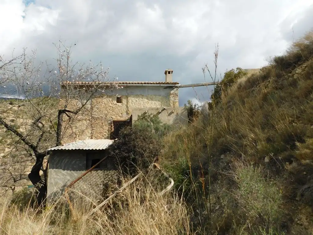 Country homes for sale in Sella