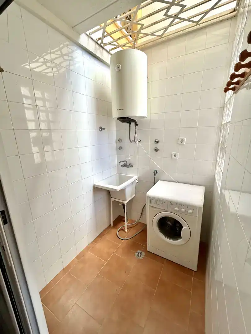Bany de Planta baixa en venda en Águilas amb Aire condicionat, Piscina i Balcó