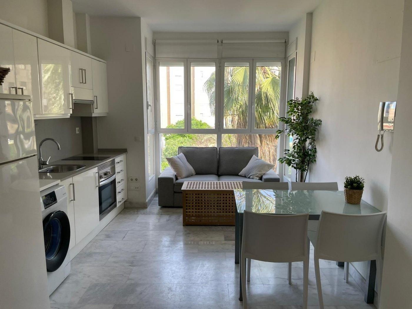 Living room of Attic to rent in  Valencia Capital  with Air Conditioner, Heating and Private garden