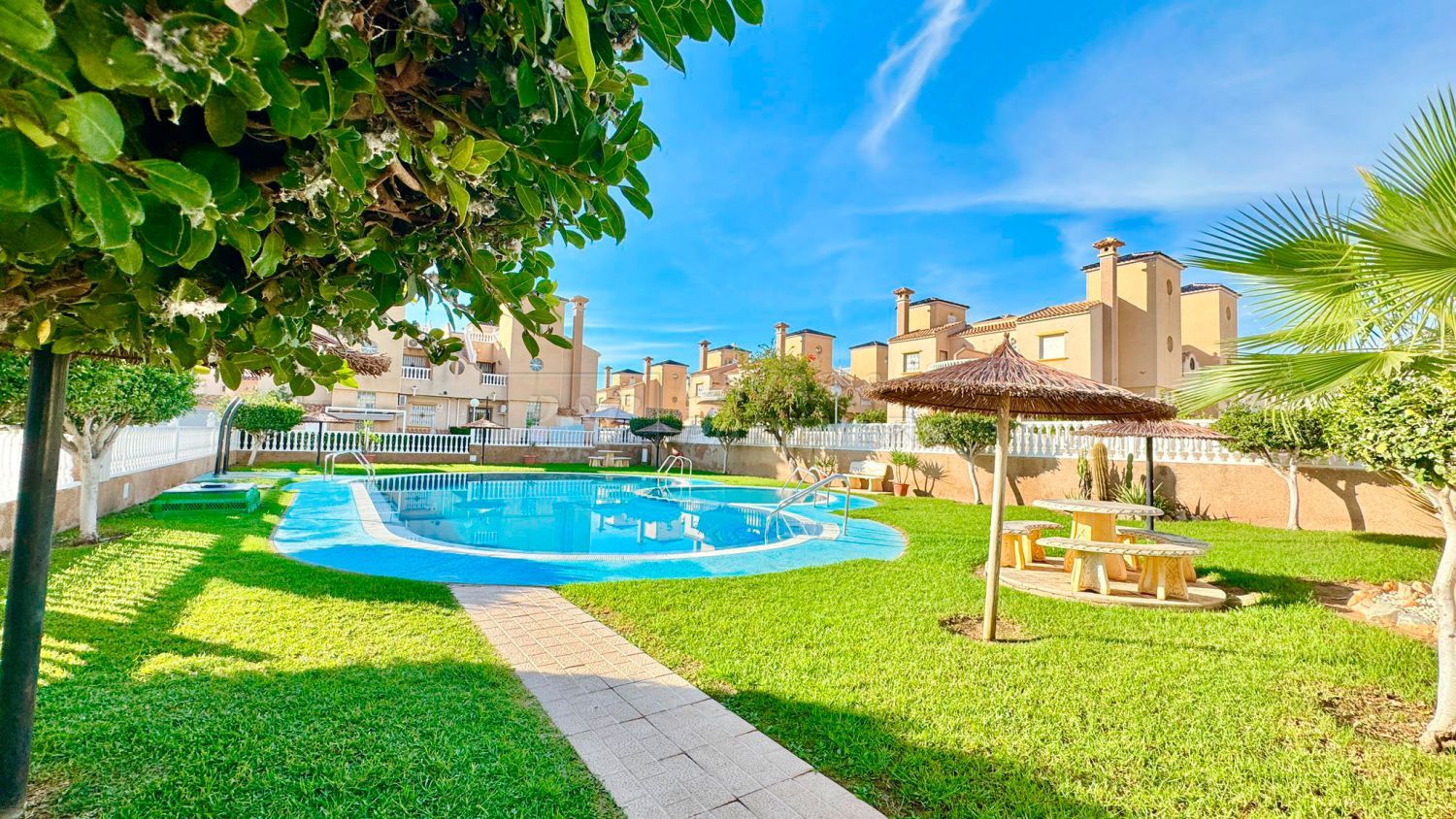 Swimming pool of Single-family semi-detached for sale in Orihuela  with Private garden, Terrace and Community pool