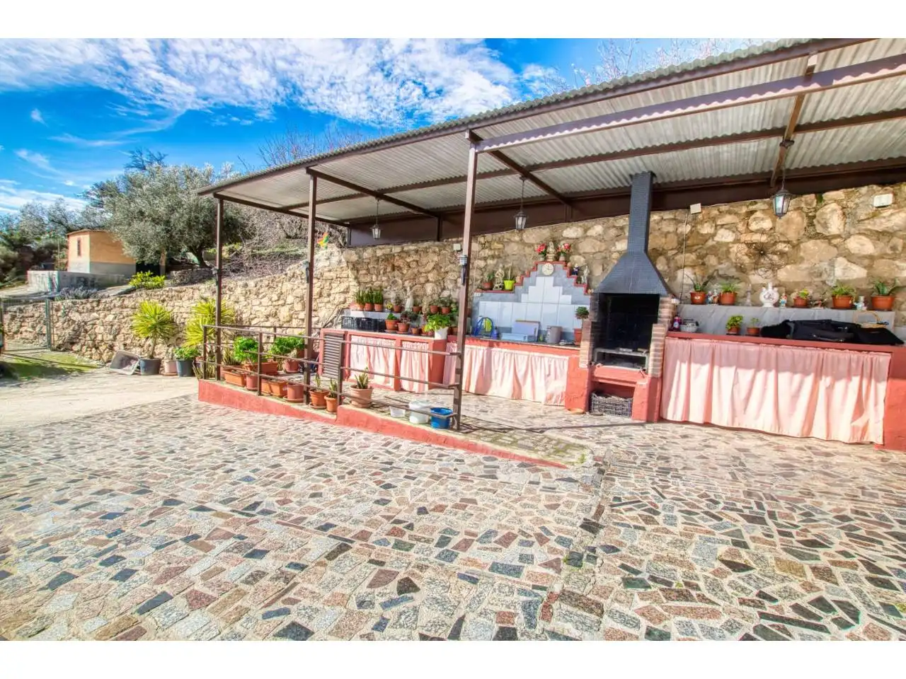 Finca rústica en venta en Alcaucín con Terraza y Piscina
