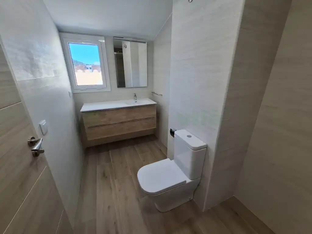 Baño de Dúplex de alquiler en Malgrat de Mar con Lavadora y Balcón