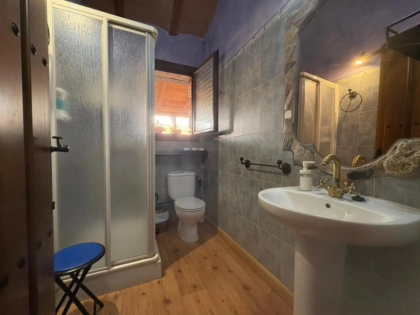 Baño de Finca rústica en venta en Benatae con Calefacción, Jardín privado y Piscina