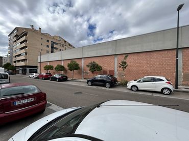 Local comercial en venda a CAMINO DE LOS MOLINOS-CALLE MAELLA