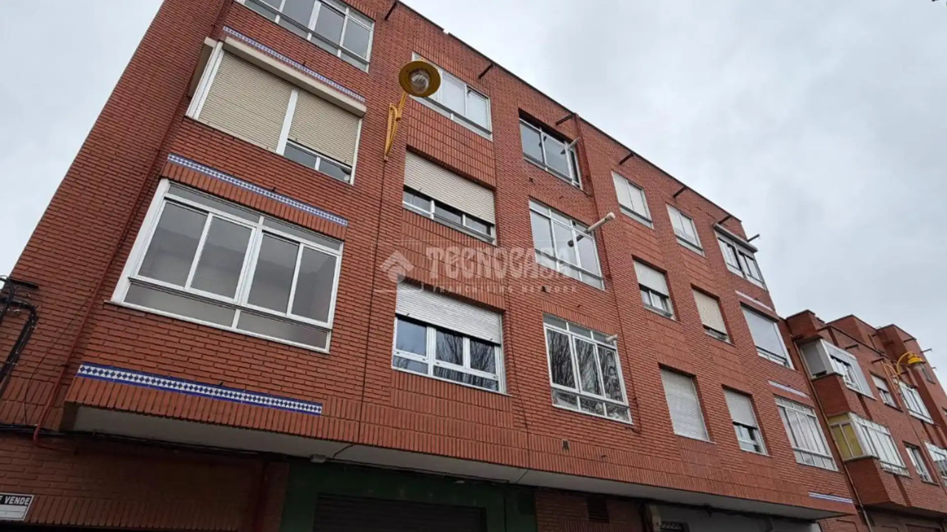 Exterior view of Flat for sale in León Capital   with Heating, Parquet flooring and Terrace