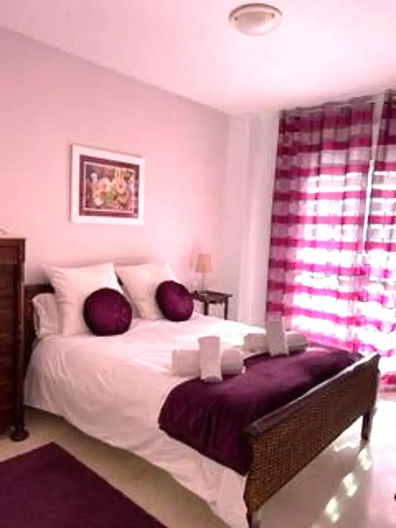 Apartamento con piscina en venta en Calahonda, imagen 8