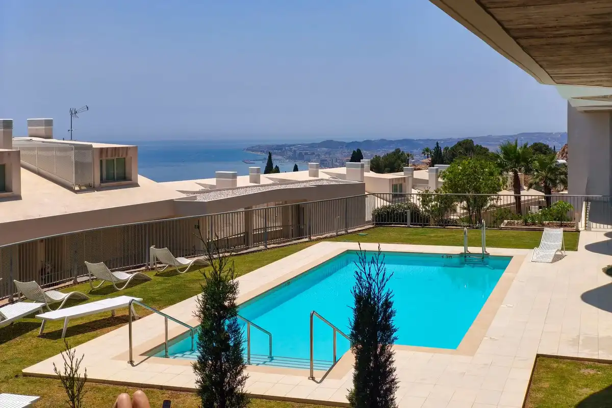 Piscina de Apartament en venda en Benalmádena amb Aire condicionat, Terrassa i Traster