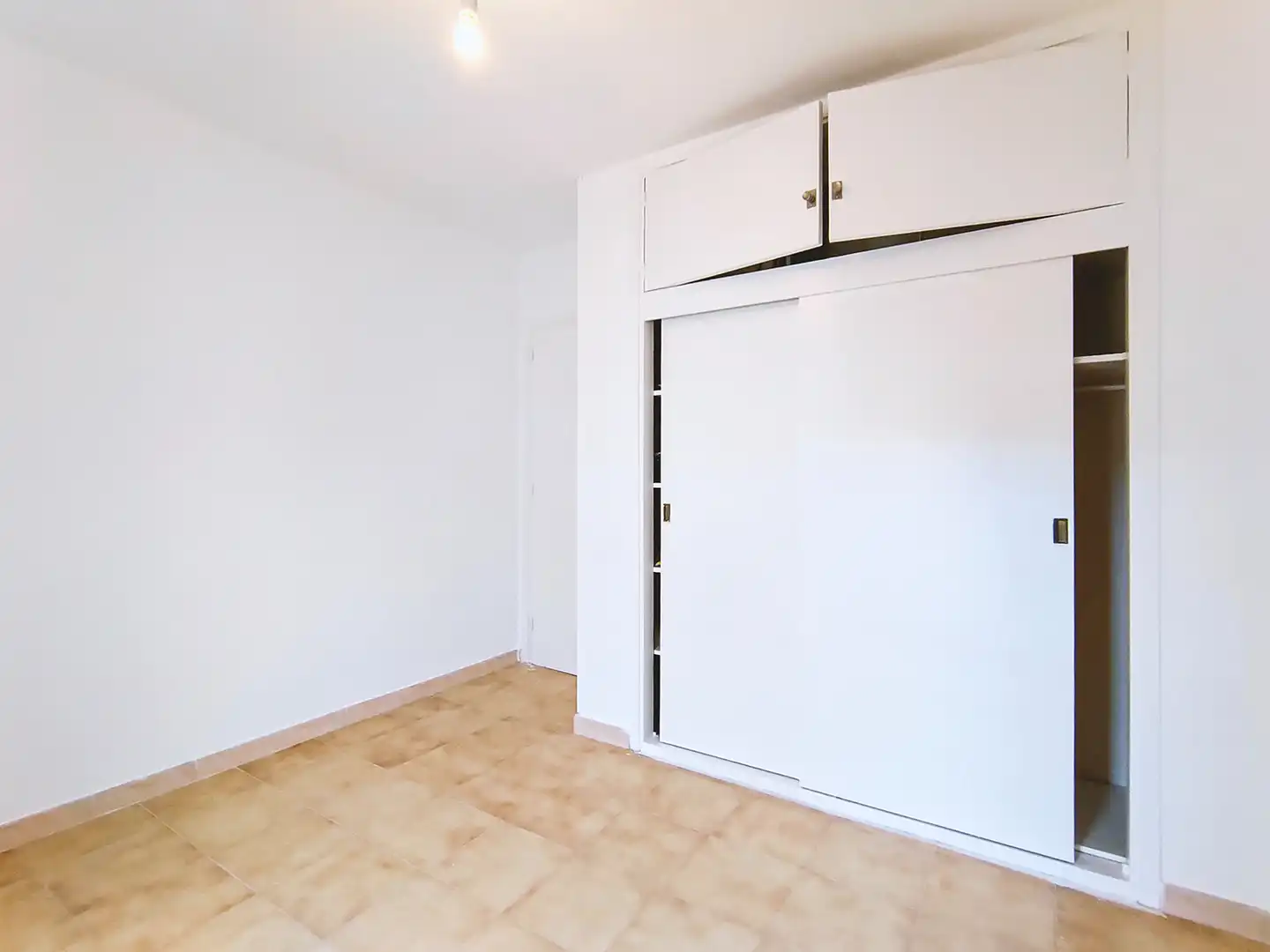 Schlafzimmer von Wohnung zum Verkauf in Sant Pol de Mar mit Terrasse, Ofen und Gemeinschaftspool