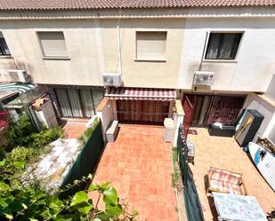 Terrassa de Casa o xalet en venda en Finestrat amb Aire condicionat, Jardí privat i Piscina comunitària