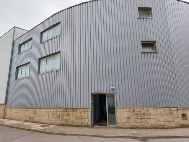 Oficina en Alquiler en Revilla - Polígono Industrial de Trascueto en Revilla