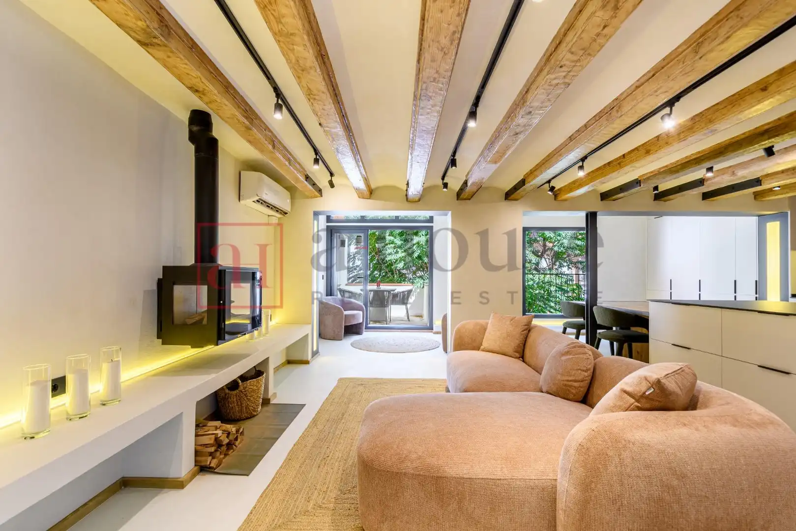Penthouse with terrace for sale in Carrer Carrer Sèneca, imagen 2