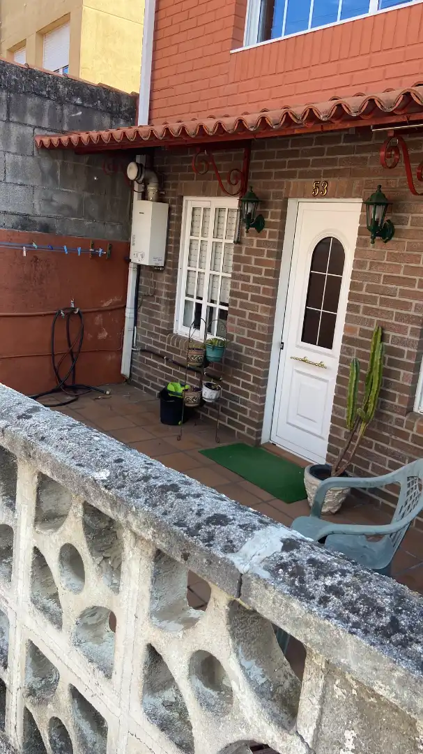 Terrassa de Casa adosada en venda en Vigo  amb Calefacció i Parquet