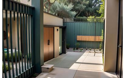 Exterior view of Planta baja for sale in  Barcelona Capital