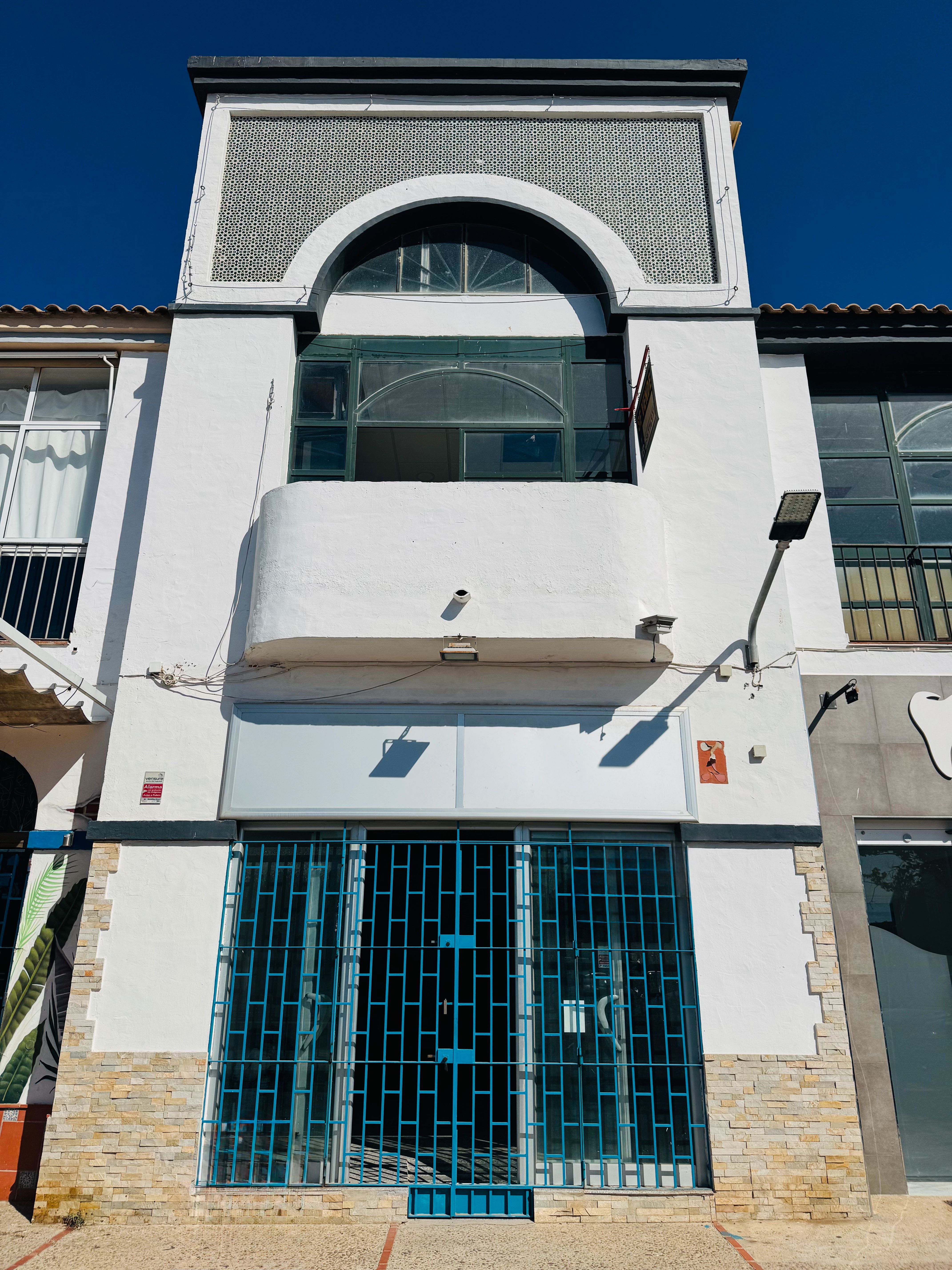 Exterior view of Premises for sale in Chiclana de la Frontera
