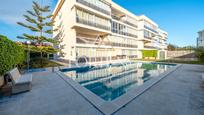 Swimming pool of Flat for sale in Cambrils  with Air Conditioner, Terrace and Balcony