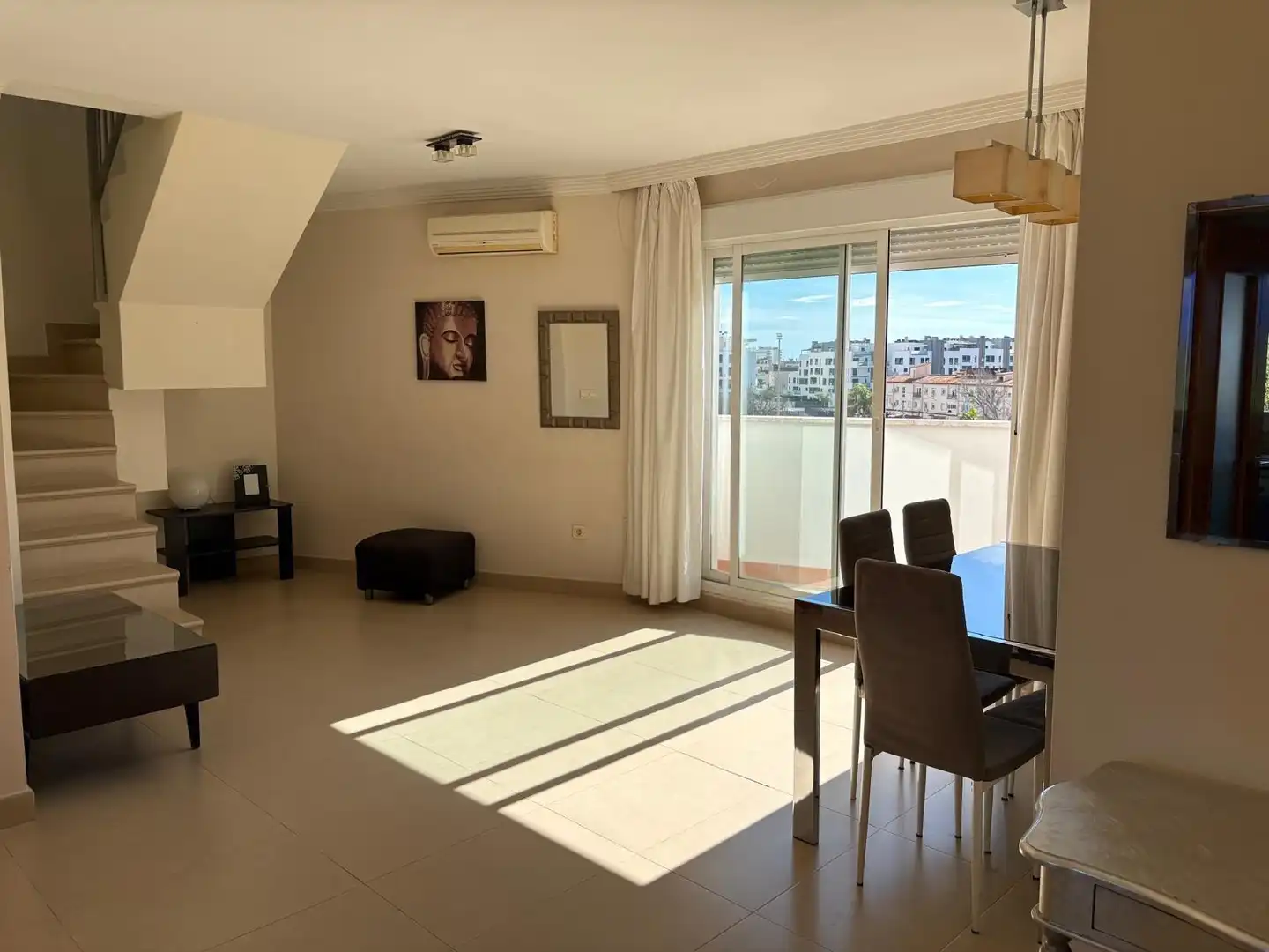 Vista exterior de Àtic en venda en Torremolinos amb Aire condicionat, Terrassa i Traster