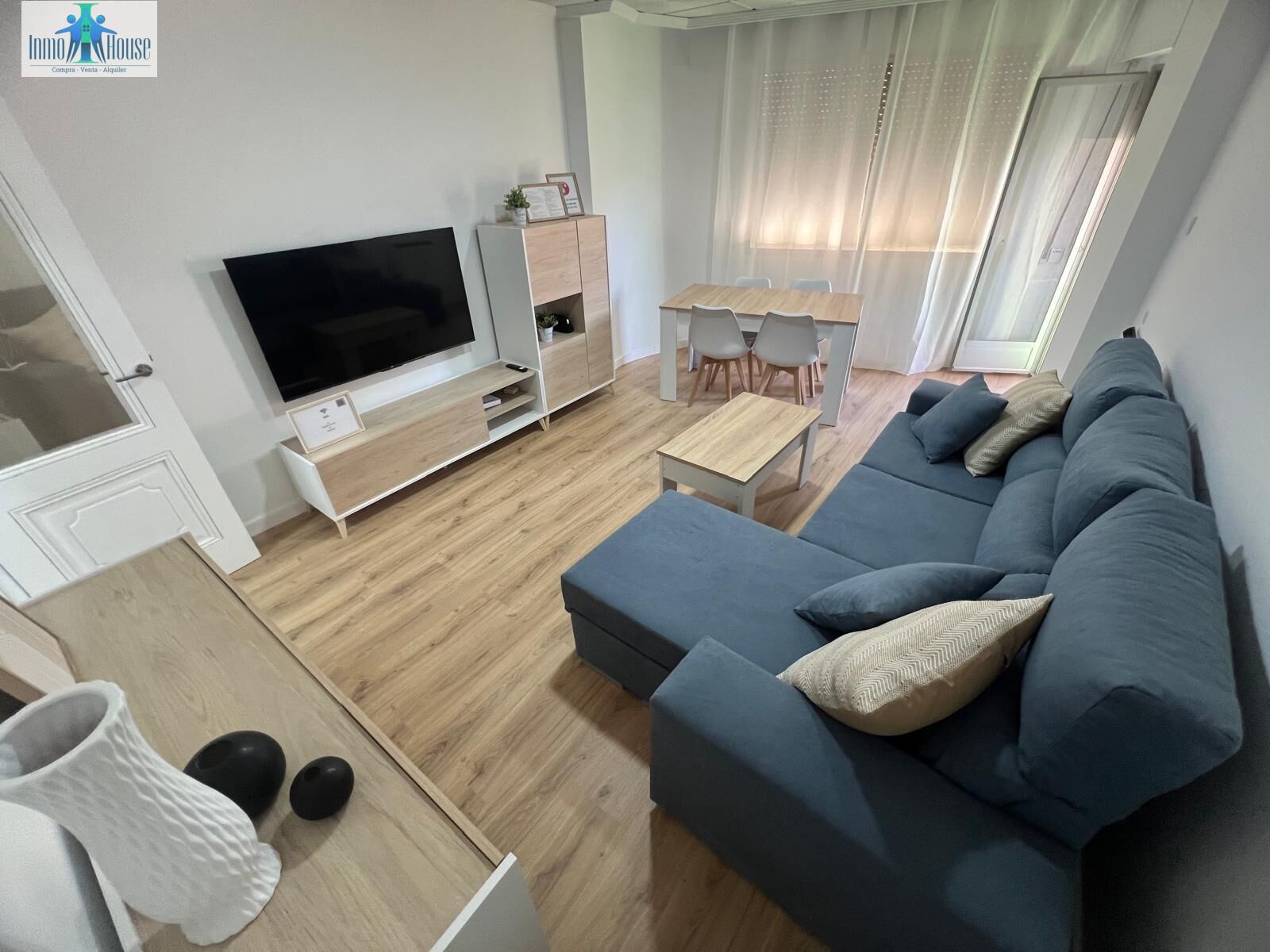 Sala d'estar de Pis de lloguer en  Albacete Capital amb Calefacció i Parquet
