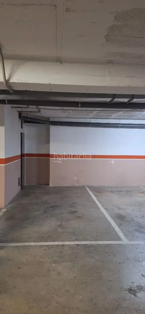 Einzelparkplatz zum Verkauf in Carrer de Guillem Muntanyans 2, imagen 2