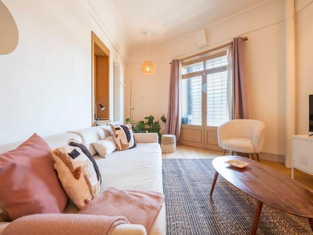 Planta baja en Venta en P.º del Rey en Argüelles