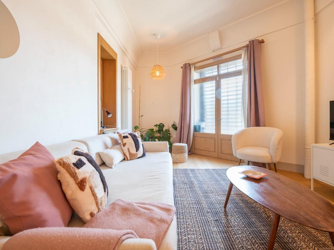 Sala d'estar de Planta baixa en venda en  Madrid Capital amb Calefacció i Moblat