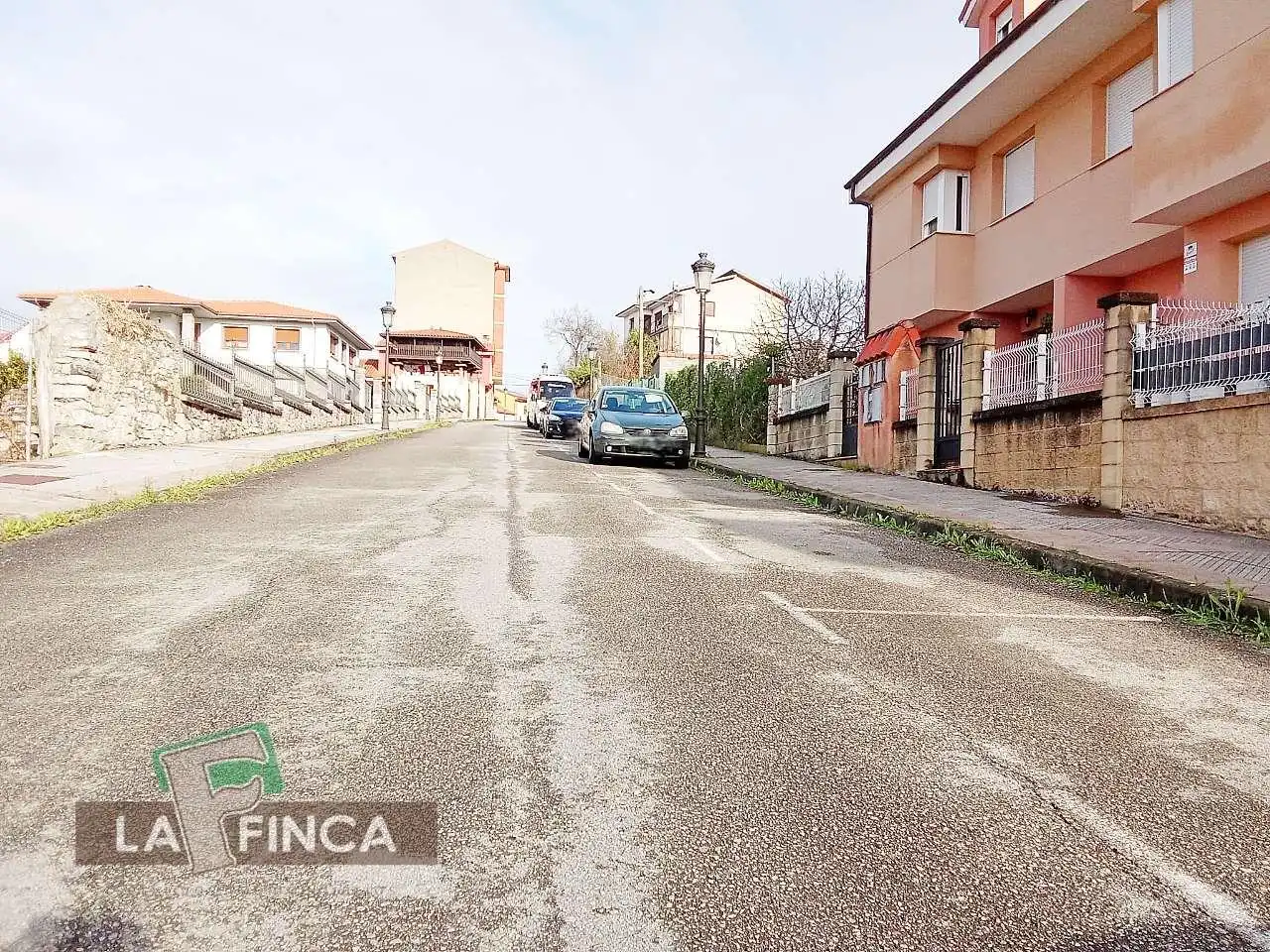 Vista exterior de Casa o xalet en venda en Soto del Barco amb Calefacció, Parquet i Terrassa