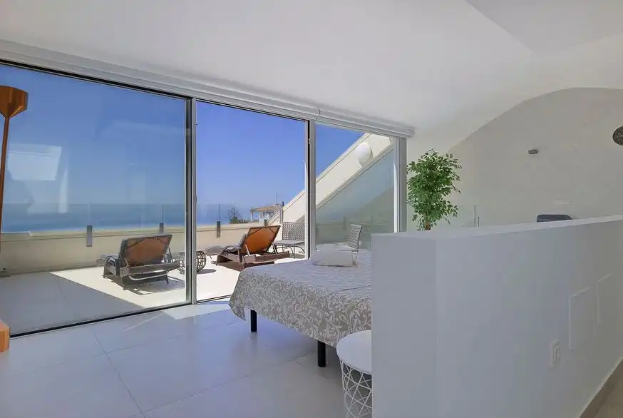 Habitación de Ático en venta en Benalmádena con Aire acondicionado, Terraza y Trastero
