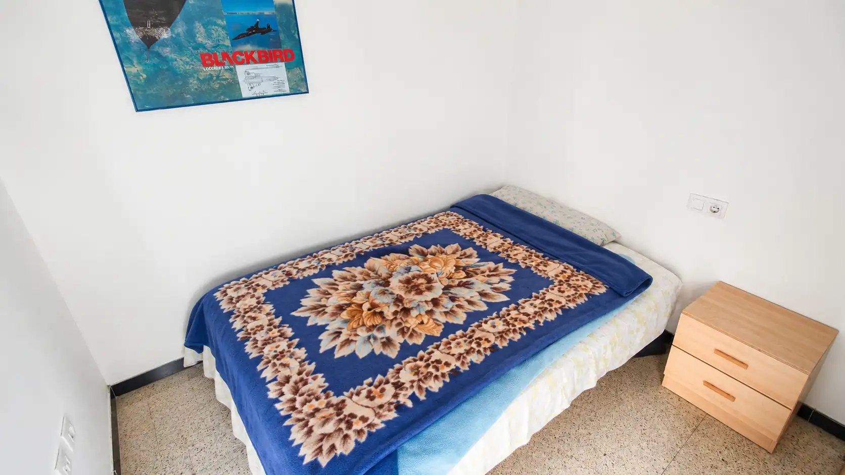 Habitación de Dúplex en venta en La Bisbal d'Empordà con Terraza, Balcón y Internet