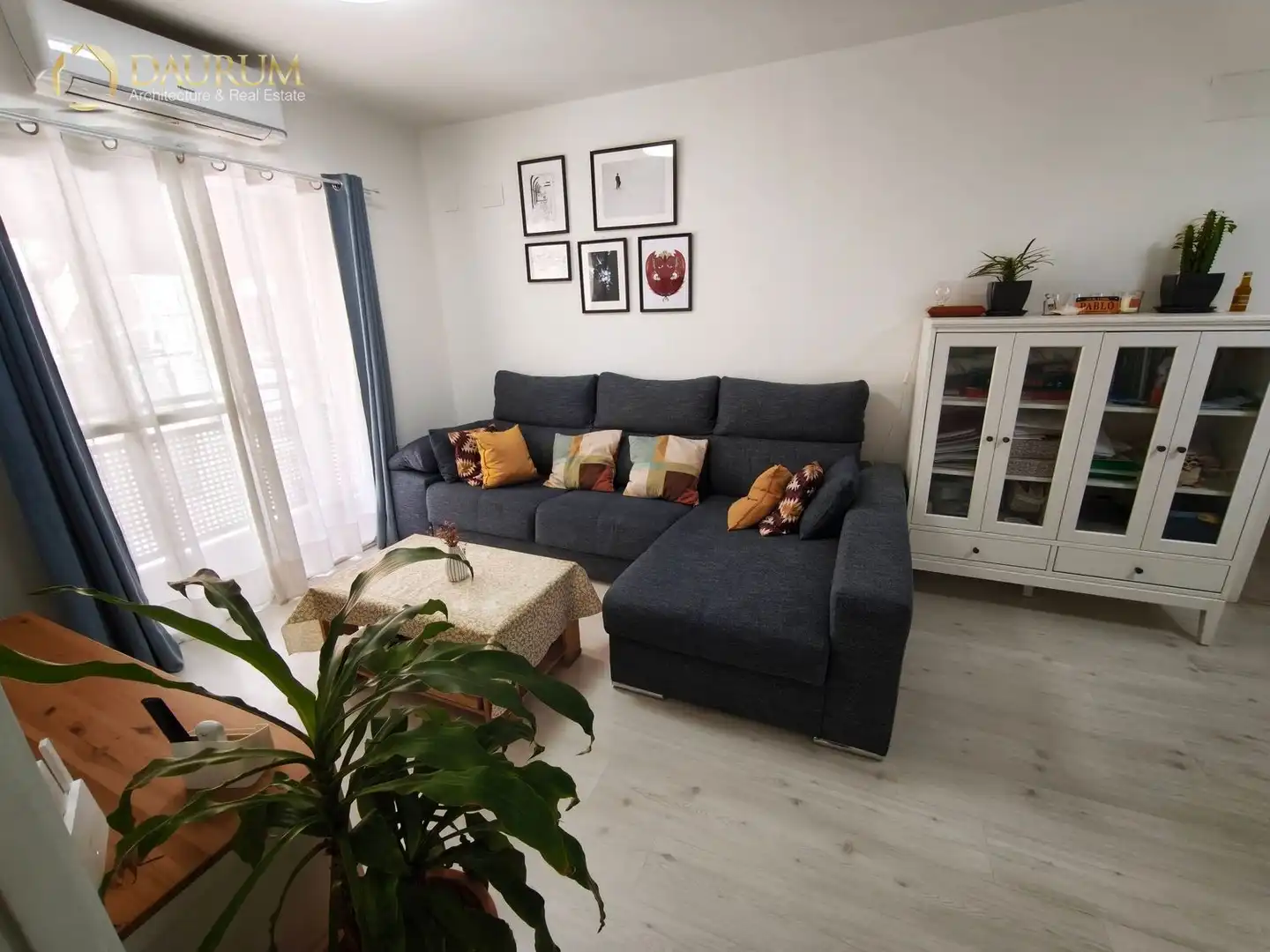 Sala d'estar de Pis en venda en Utrera amb Aire condicionat, Calefacció i Terrassa