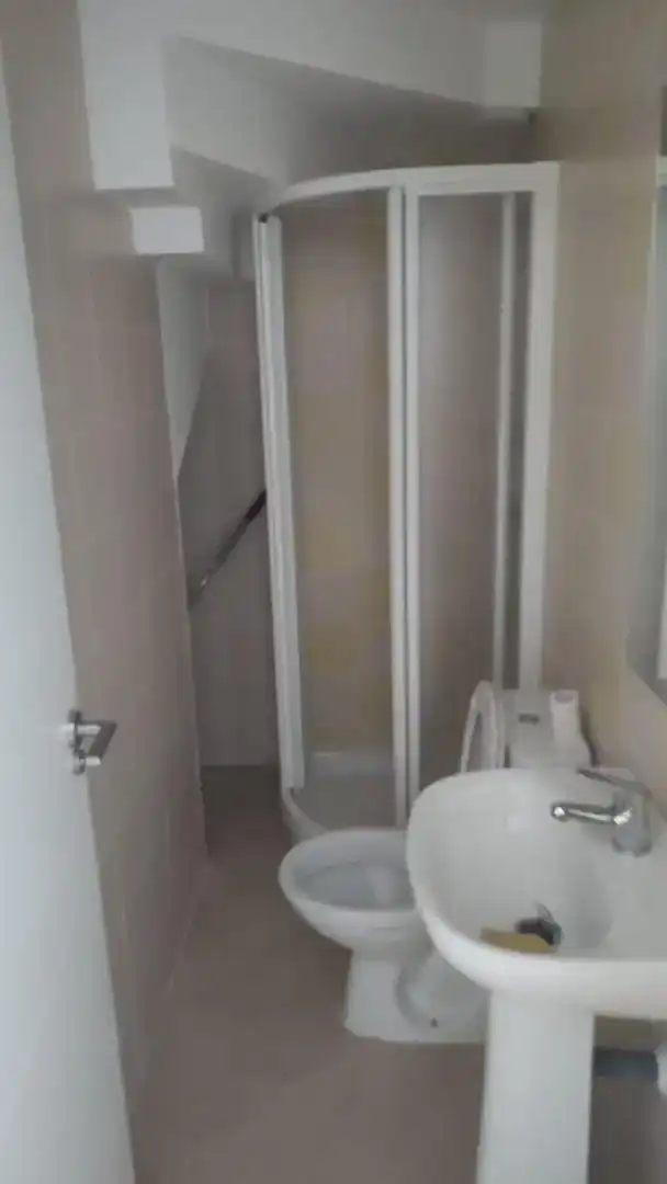 Badezimmer von Maisonette zur Miete in Benalmádena mit Klimaanlage und Balkon